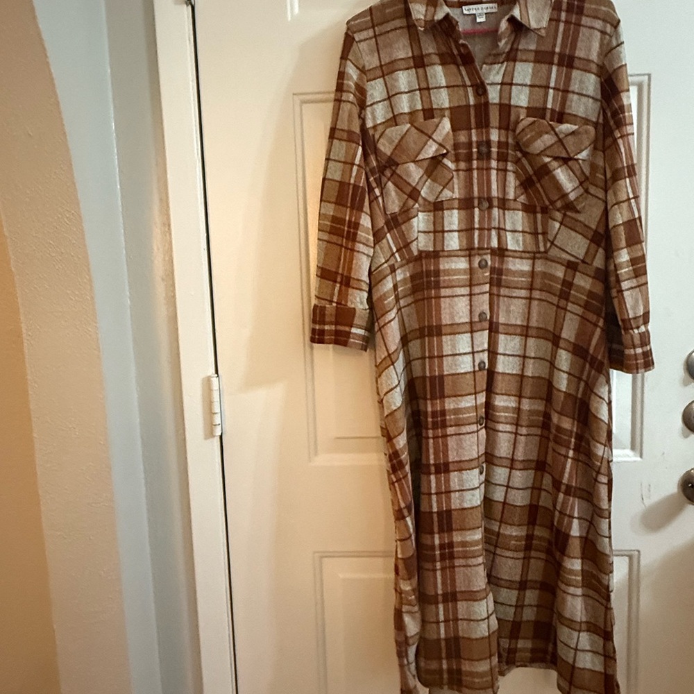 Super Comfortable Brown Plaid Dress. Perfect for Fall!